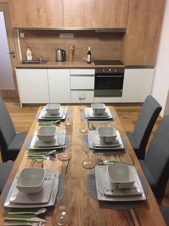 Kuchyň nebo kuchyňský kout v ubytování Apartmán “U nás v podkroví“ v Rezidenci Klostermann, Železná Ruda 24