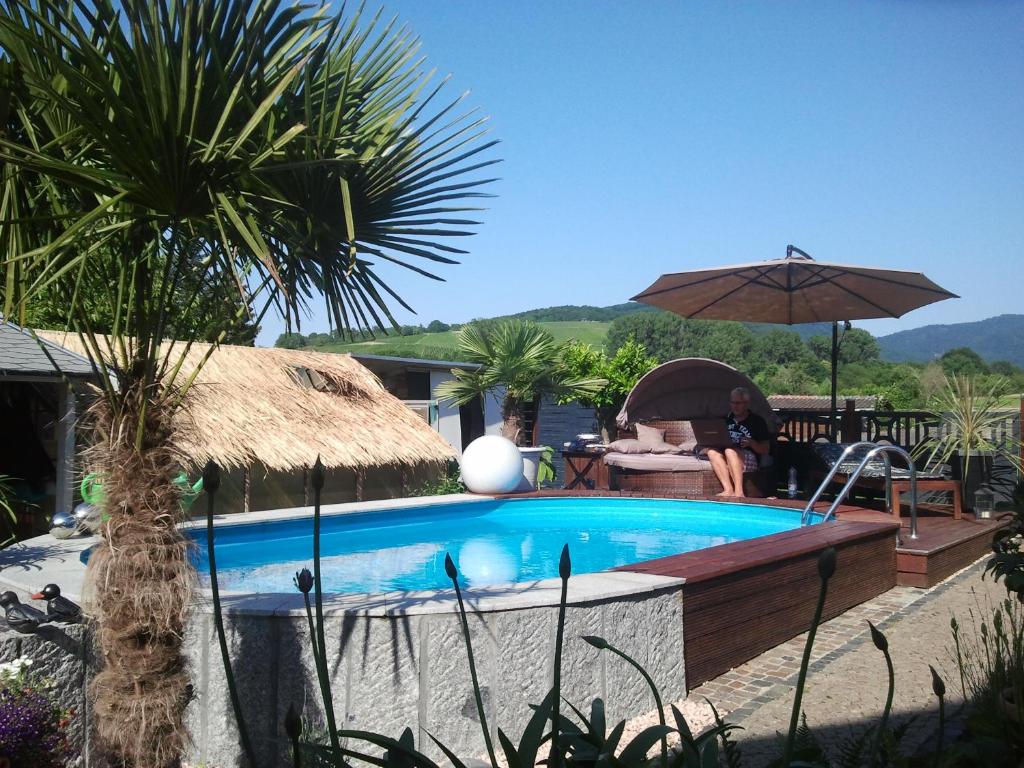 Bazén v ubytování Haus Steffi nebo v jeho okolí