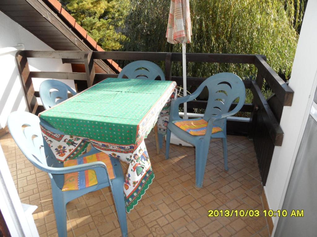 Balkon lub taras w obiekcie Apartmanház Gabriella