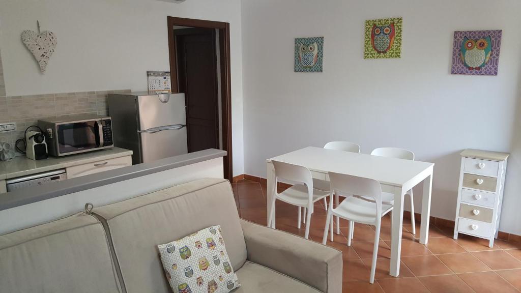 Porto Pino a Sant'anna Arresi - Appartamento con patio