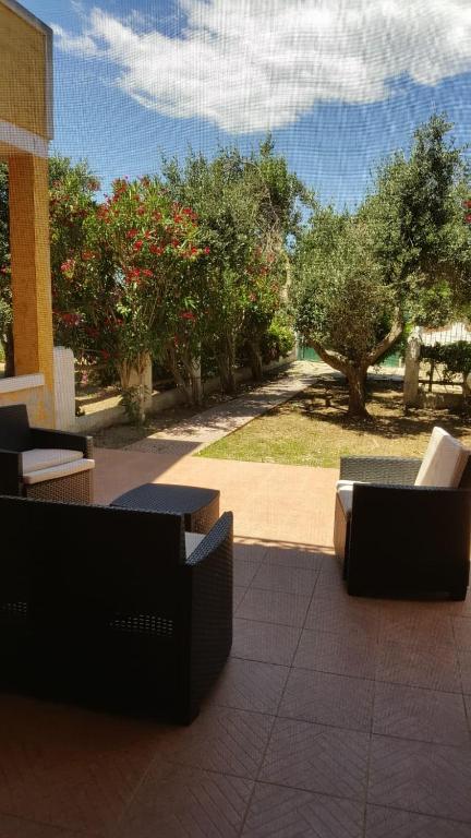 Porto Pino a Sant'anna Arresi - Appartamento con patio