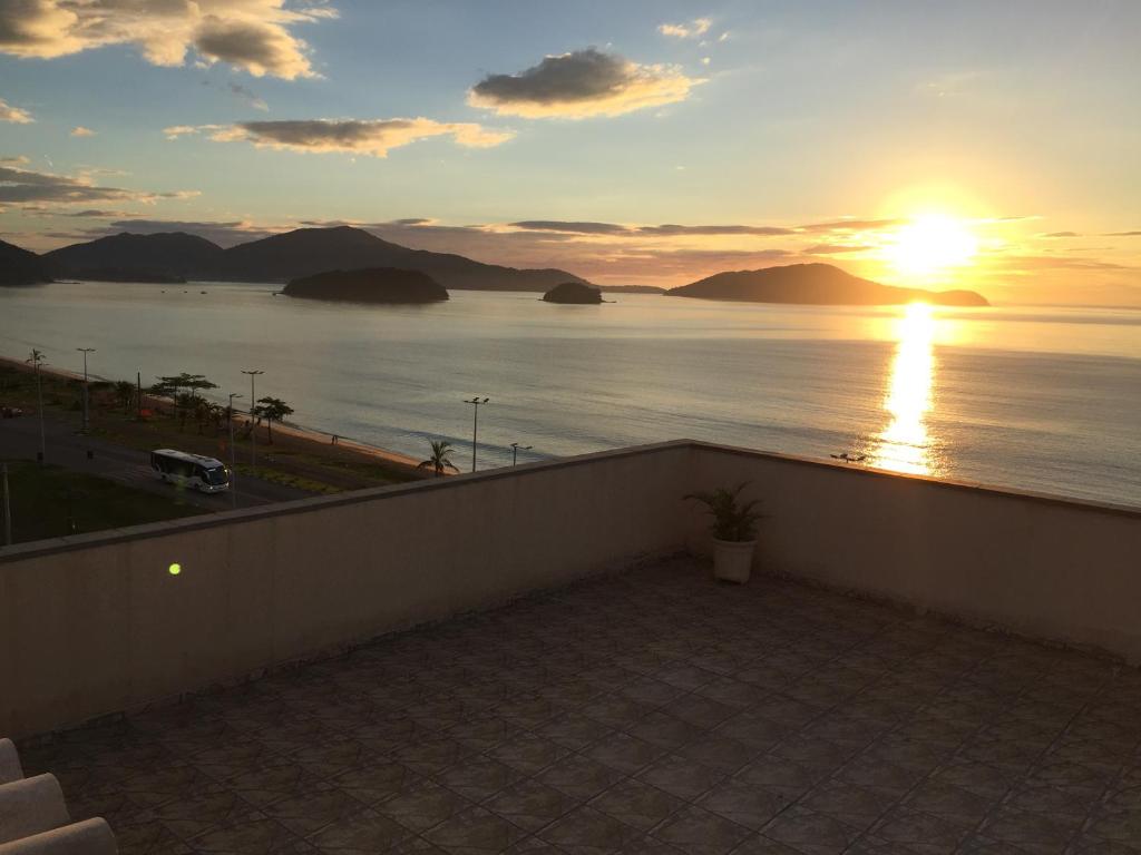  Apê Frente ao Mar Vista Nascer do Sol Divina!!