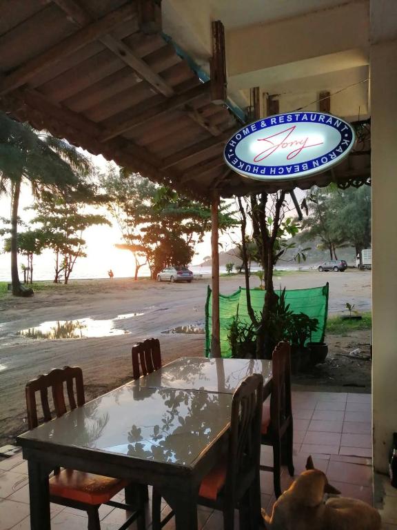 Fotografie z fotogalerie ubytování Tony Home and Restaurant v destinaci Karon pláž