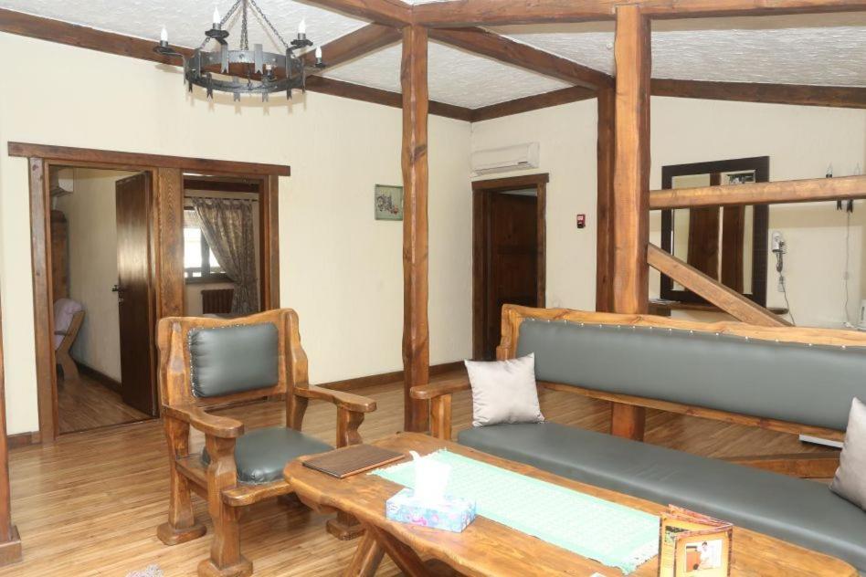 Saraishyq Hotel - Familienzimmer