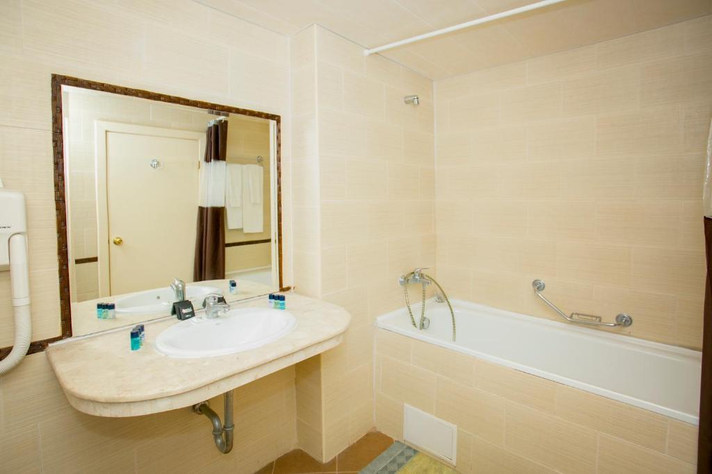 Imperial Palace Hotel - Temps à La Maisons