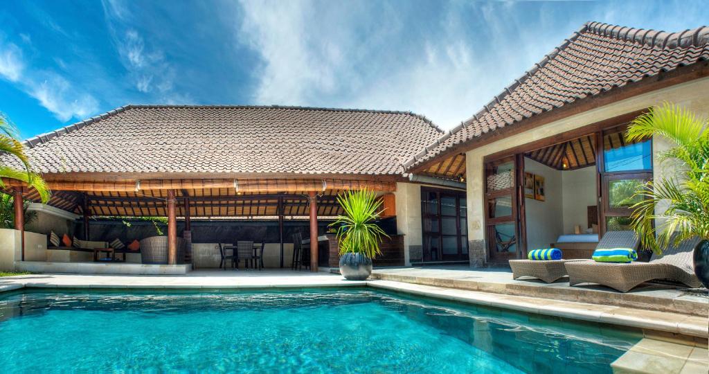 Bazén v ubytování Gili Villas nebo v jeho okolí