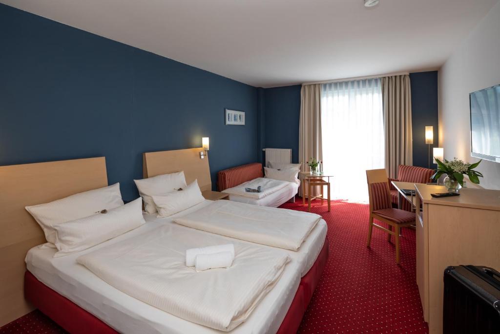 Gallery image of Hotel Mainpromenade ***S in Karlstadt