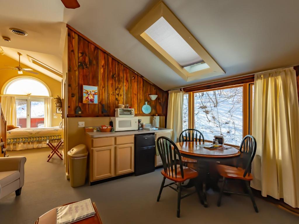 Shaker Mill Inn - Familiesuite