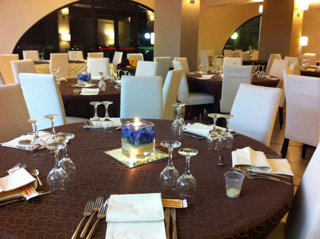 Restaurace v ubytování Elihotel