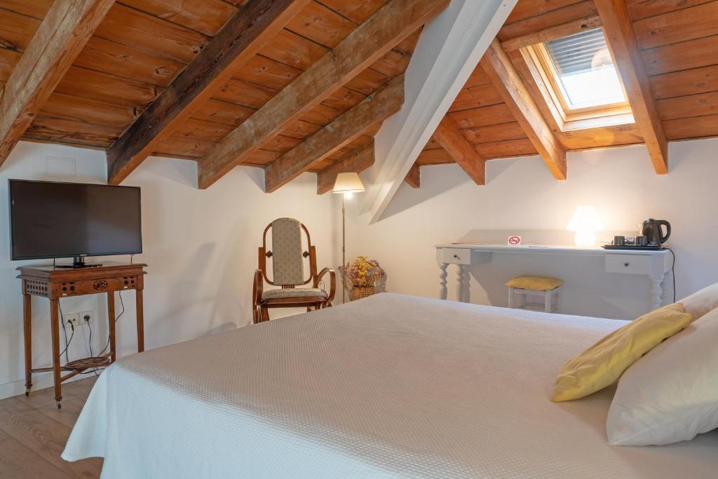 Les Monges Palace Boutique - Resim 19