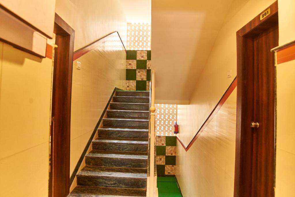 Fotografie z fotogalerie ubytování Hotel Disha Palace v destinaci Širdi