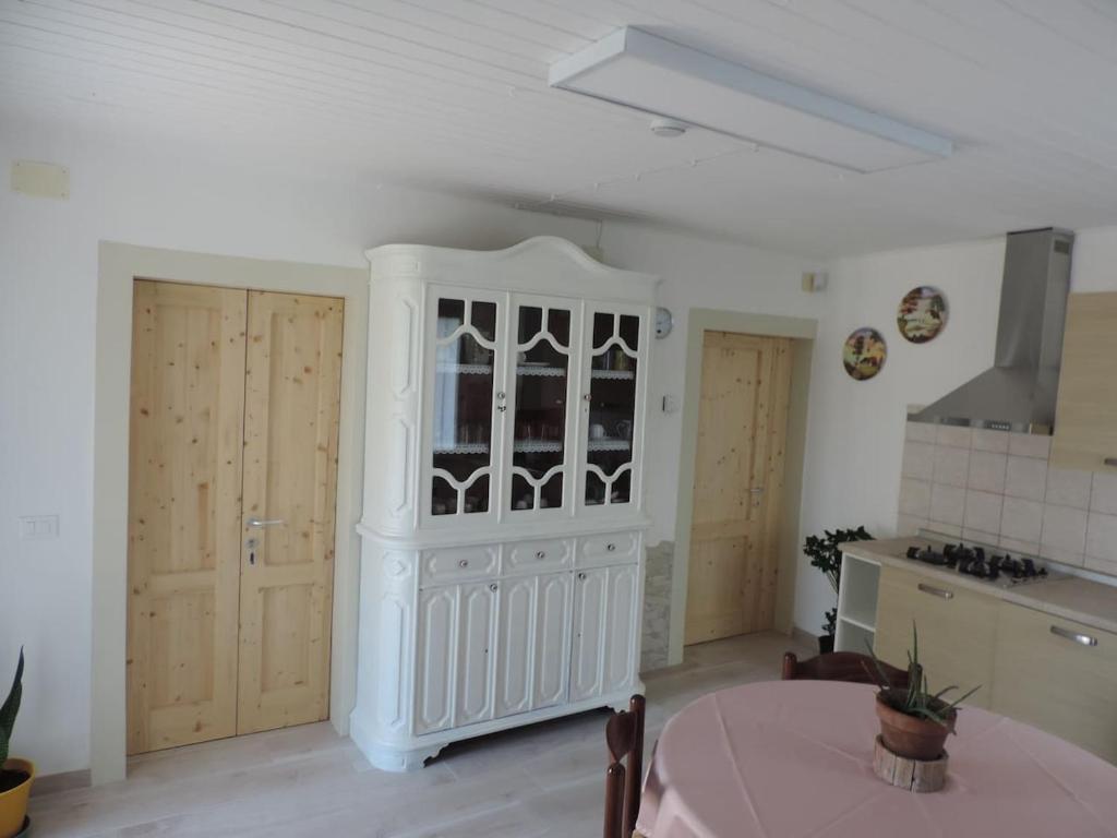 A kitchen or kitchenette at Casa Rossa