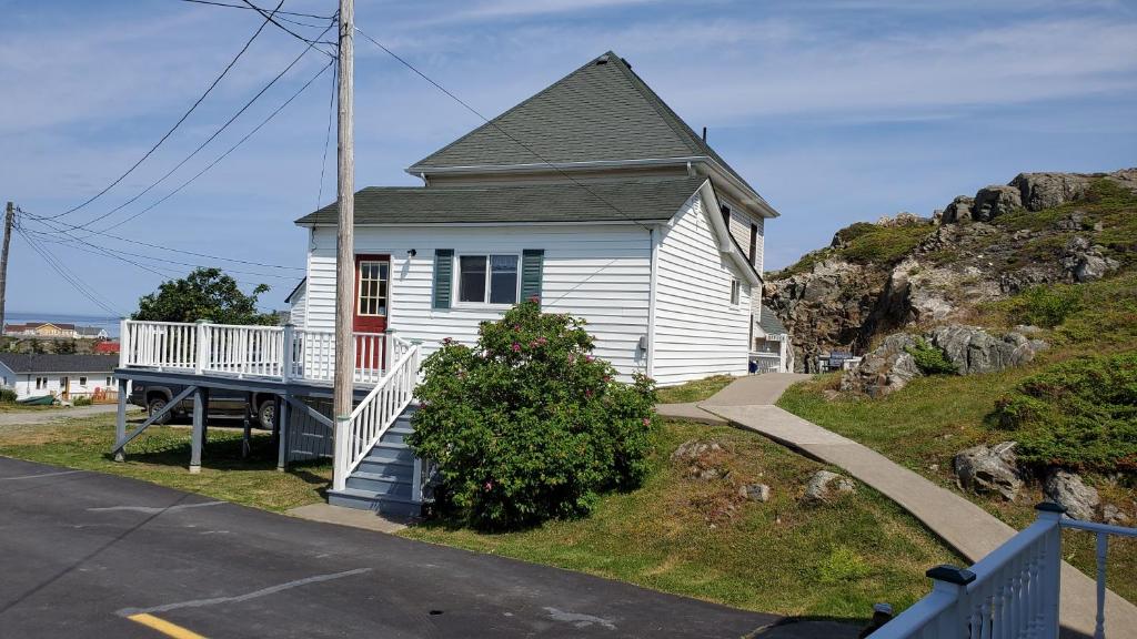Hillside Cottage 1 - Housity