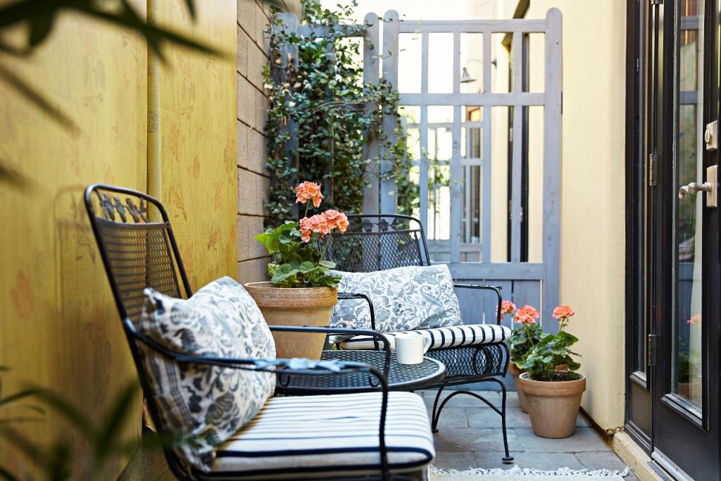 Bespoke Inn Scottsdale photo