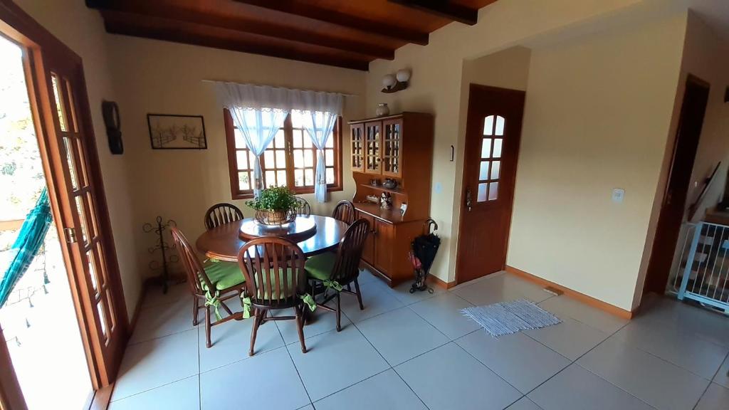  Casa Confortável na Serra