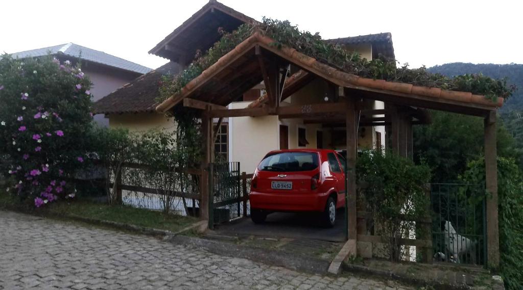  Casa Confortável na Serra