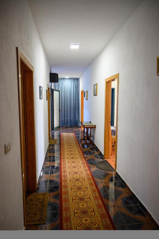 Fotografie z fotogalerie ubytování Joni Restaurant v destinaci Pogradec