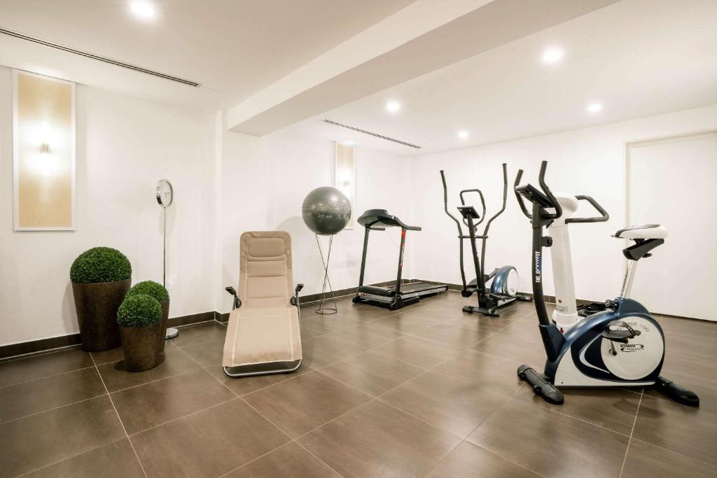 Fitness centrum a/nebo fitness zařízení v ubytování Hotel am Tierpark Gotha