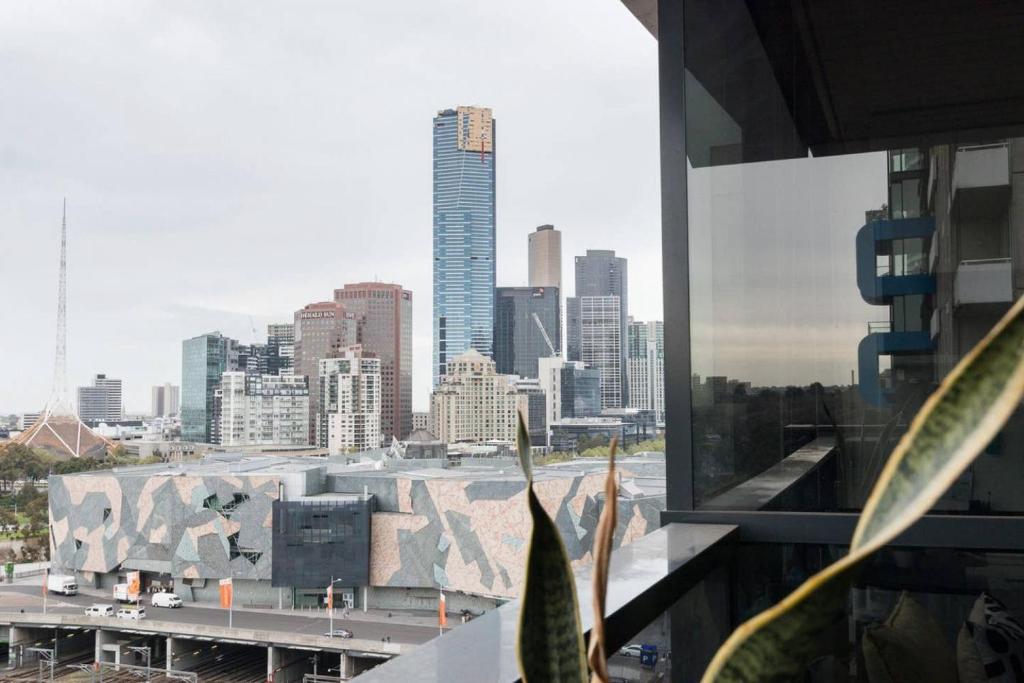 Pemandangan umum bagi Melbourne atau pemandangan bandar yang diambil dari apartmen