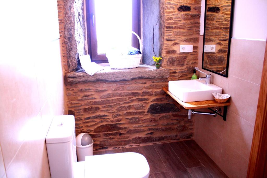 A bathroom at Casa do Horreo