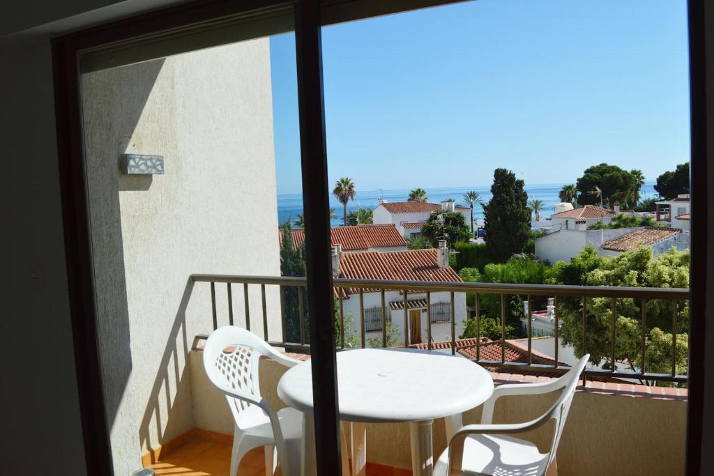 Fotografie z fotogalerie ubytování M&A Apartamento de Playa con Garaje v destinaci Almuñécar