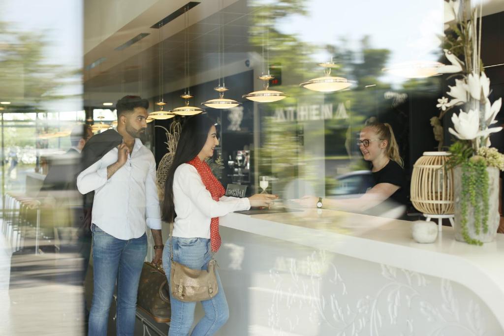 Hôtel Restaurant Athena Spa - Resim 24