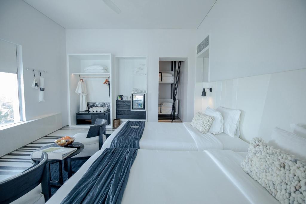 Posezení v ubytování Veranda Pool Villas & Suite