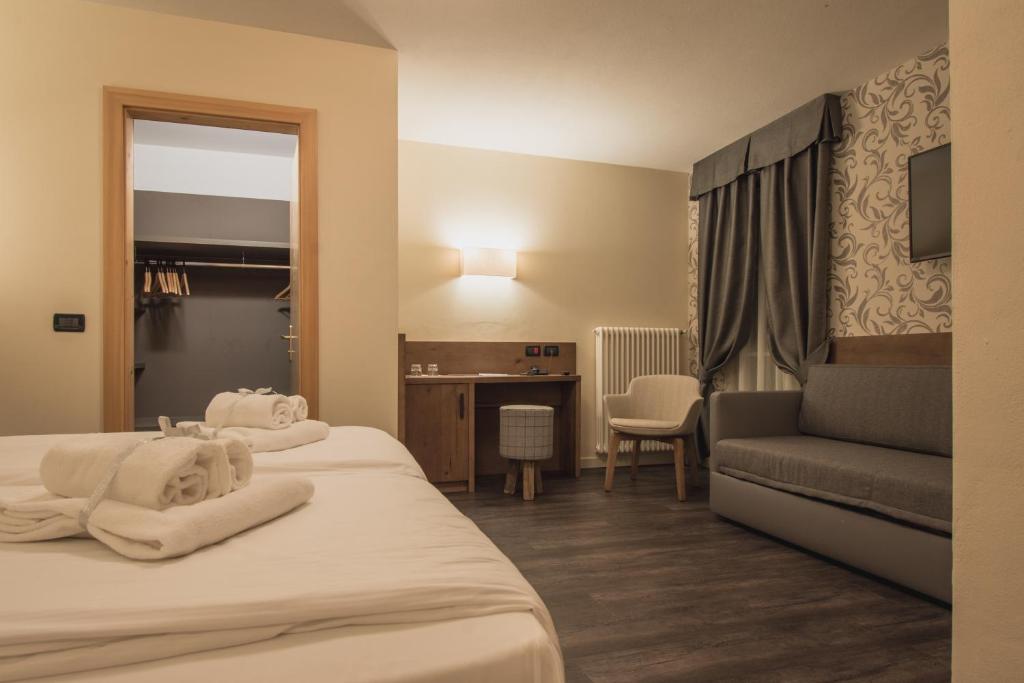 X Alp Hotel - Deluxe Room