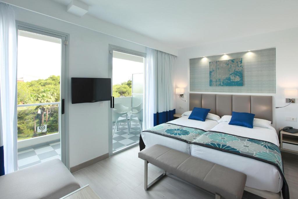TUI BLUE Alcudia Pins, Playa de Muro – Updated 2021 Prices