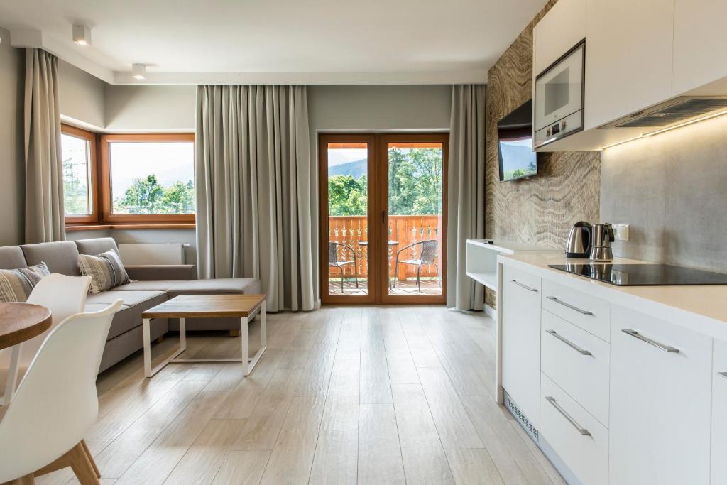 Royal Hill Residence - 8