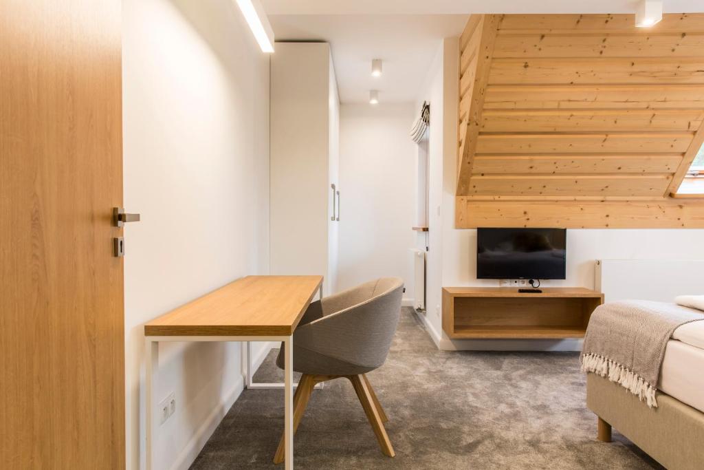 Royal Hill Residence - 14