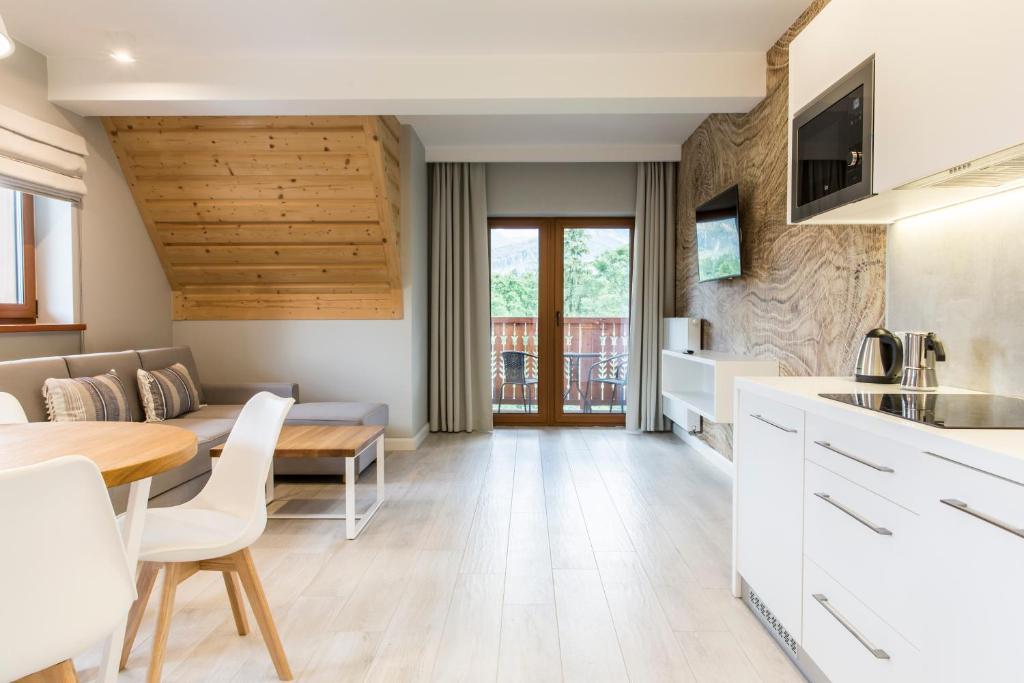 Royal Hill Residence - 18