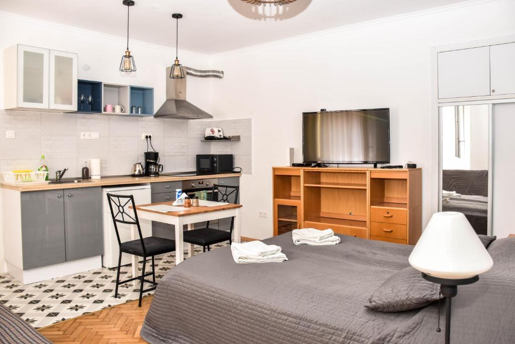 Kuchyňa alebo kuchynka v ubytovaní Diamond Astoria Apartments