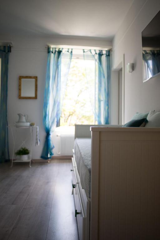 Fotografie z fotogalerie ubytování Hôtel de la Béroche v destinaci Saint Aubin Sauges
