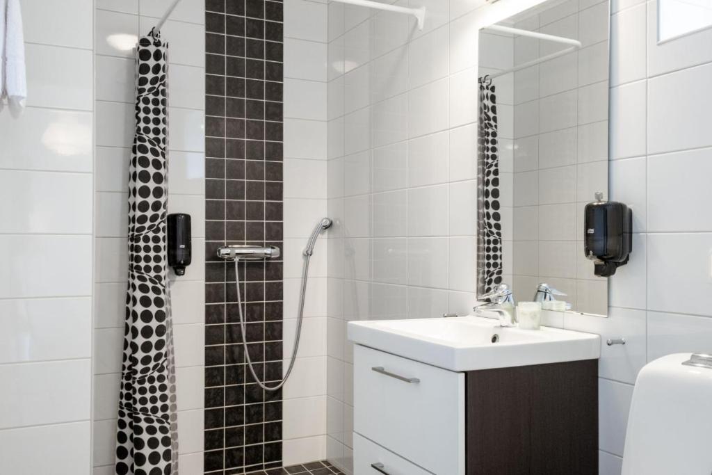 Koupelna v ubytování EttSmart Hotell