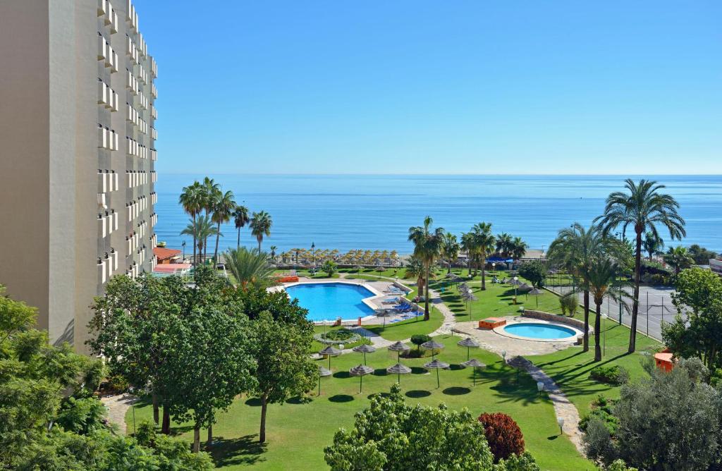 Basen w obiekcie Sol Puerto Marina lub w pobliżu