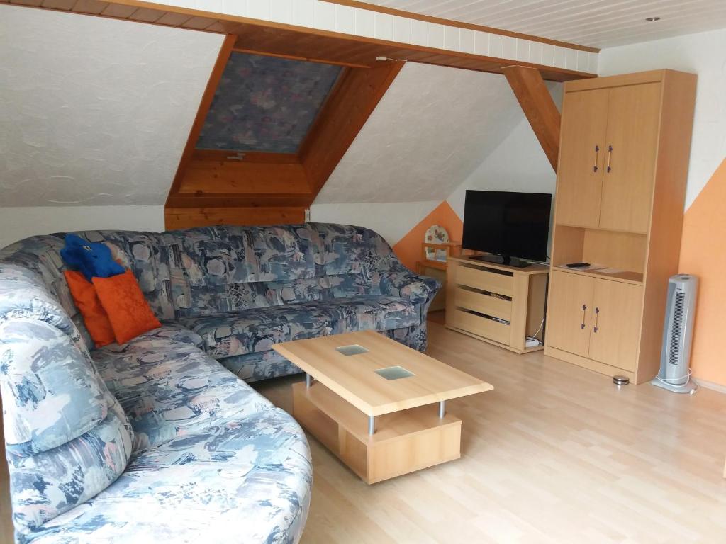 TV a/nebo společenská místnost v ubytování Apartment Günzblick