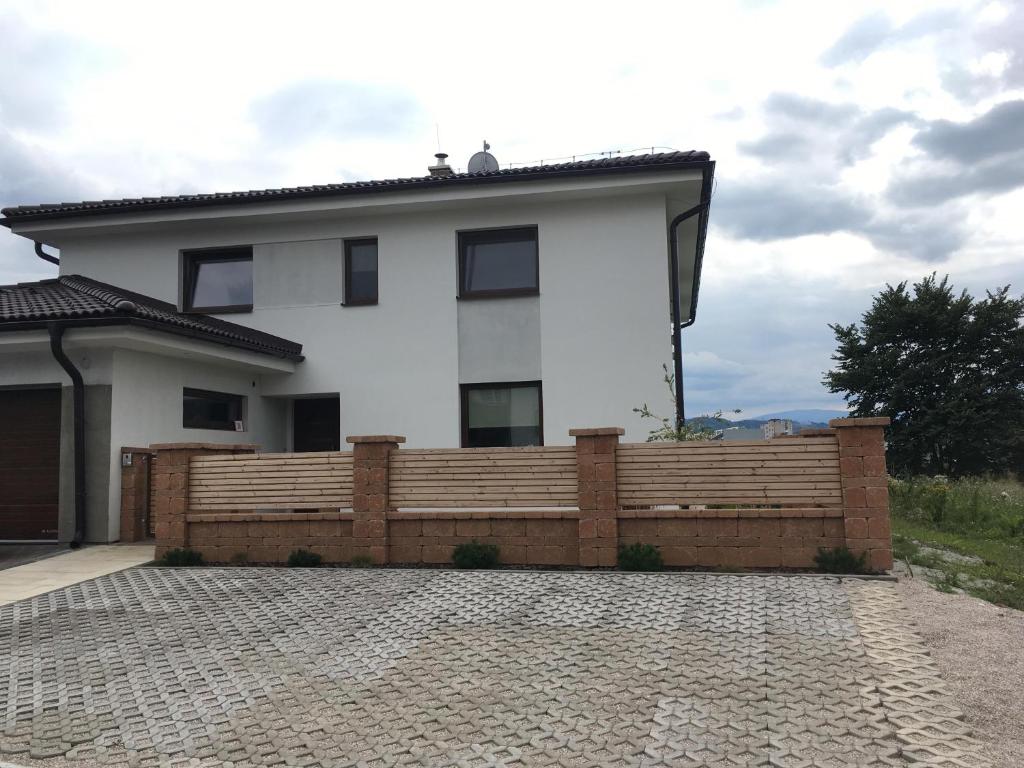 Budova, kde se ubytování v soukromí nachází