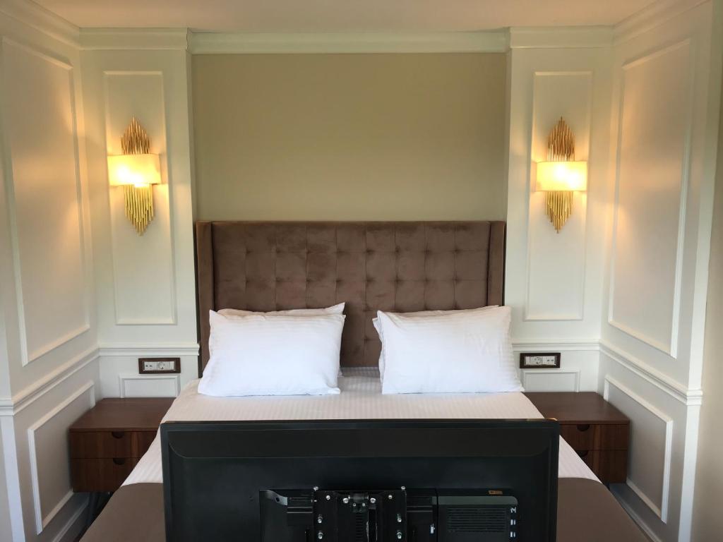 Old Port Hotel Suit