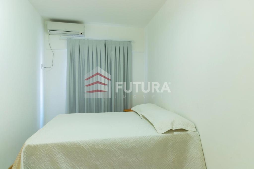  LA040E - Apartamento em Bombas