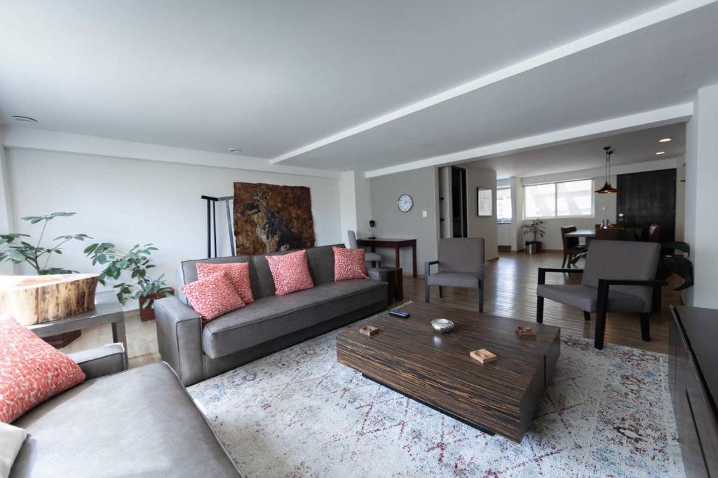 AO 602 - Exclusive, Spacious & Comfy Apartment in La Condesa