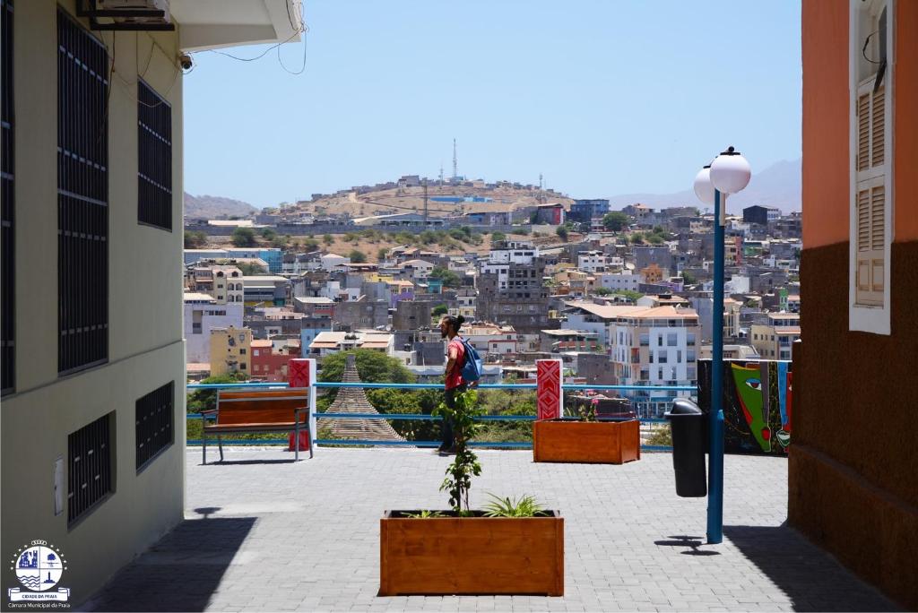 Fully equipped 3-bedroom Apt in downtown Praia - Housity
