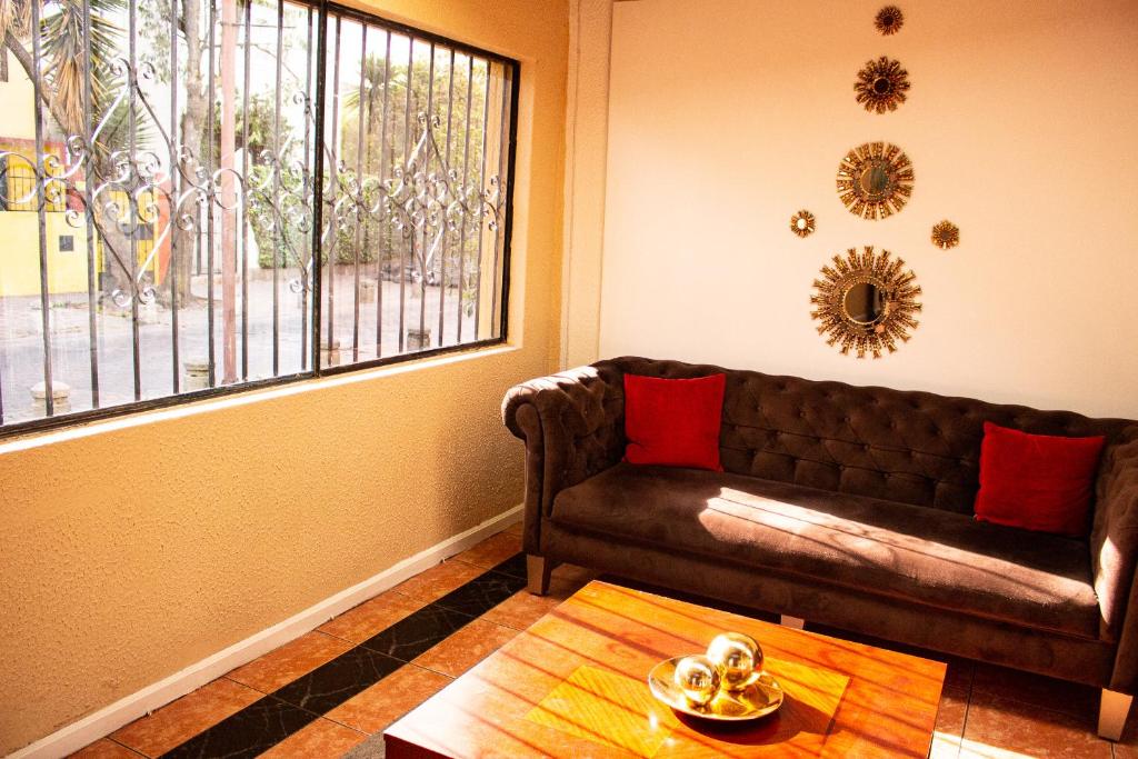 Posezení v ubytování Hostal Loro Verde
