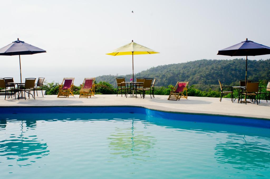 Bazén v ubytování Mantaraya Lodge nebo v jeho okolí