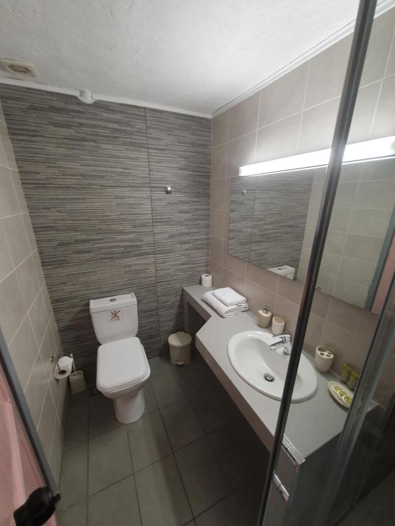 Arlen Beach Hotel - 11