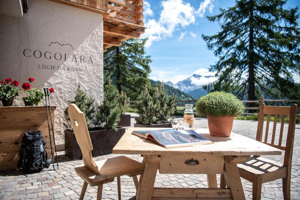 Widok na góry z tego aparthotelu