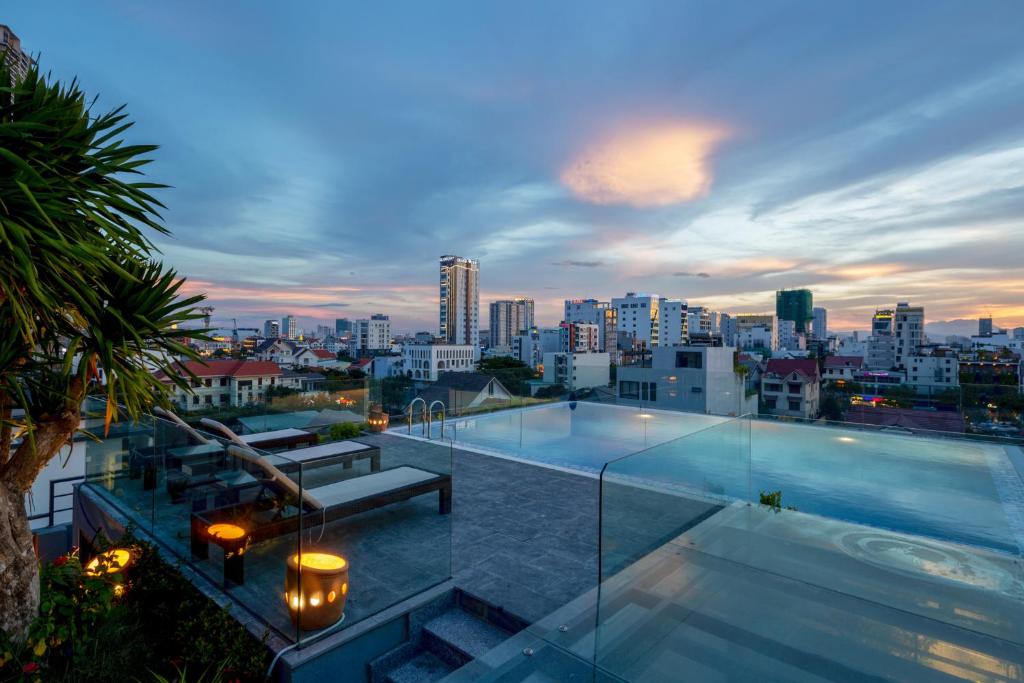Cảnh Đà Nẵng hoặc tầm nhìn thành phố từ khách sạn