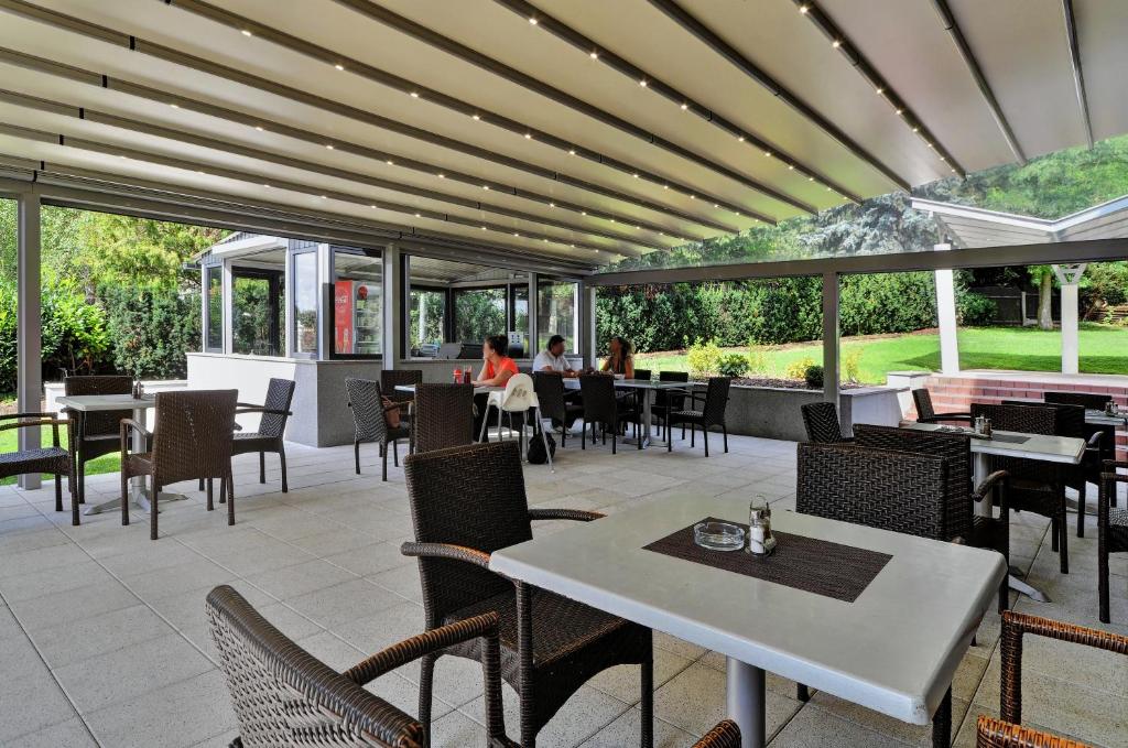 Hotel U Pramenu - Resim 33