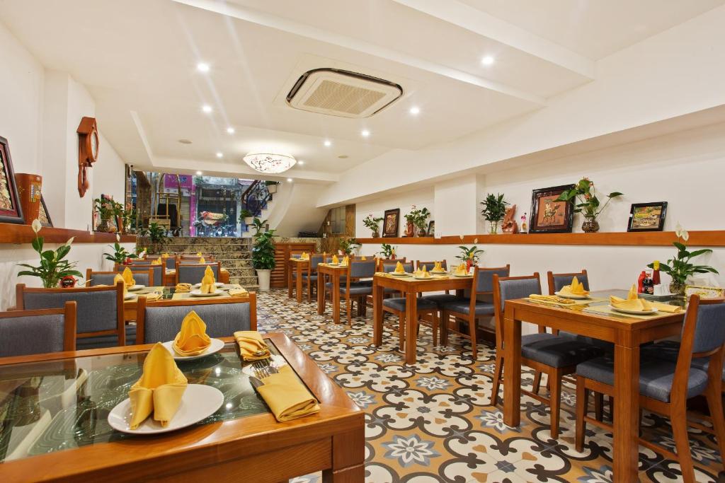 Restaurace v ubytování Hanoi Golden Holiday Hotel
