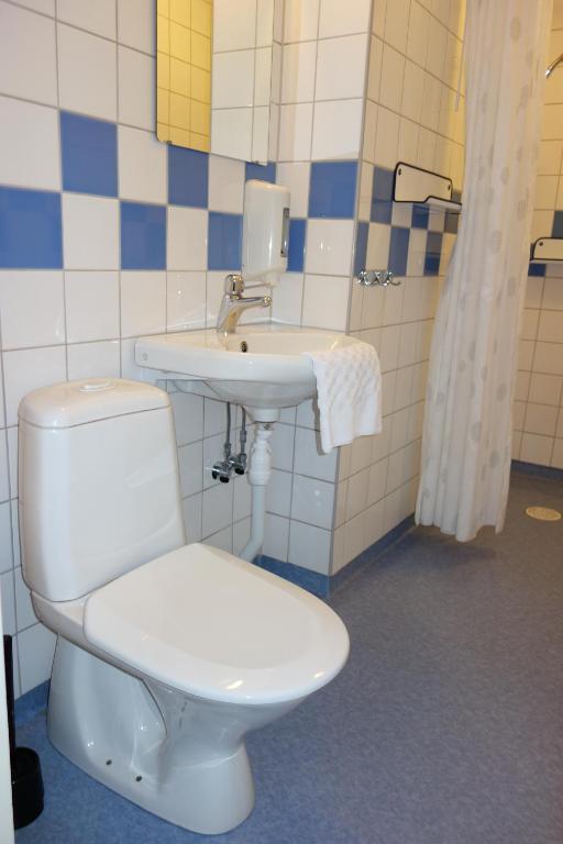 Koupelna v ubytování Hotell Svanen